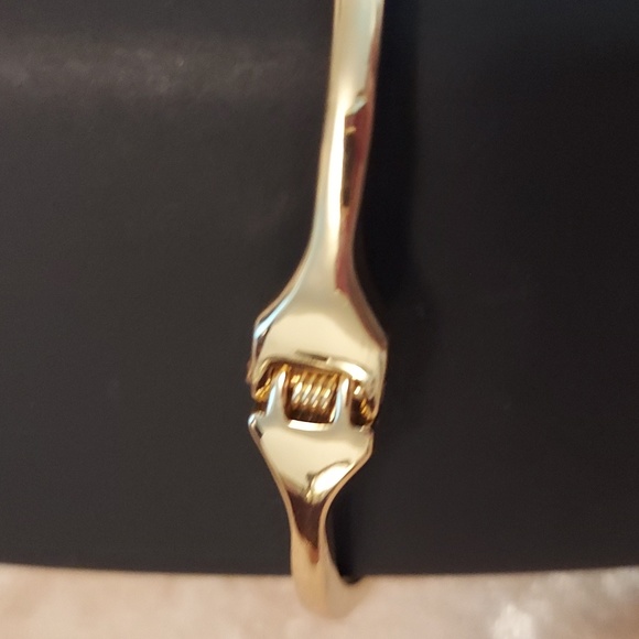 Jewerly - Picture 2 of 4